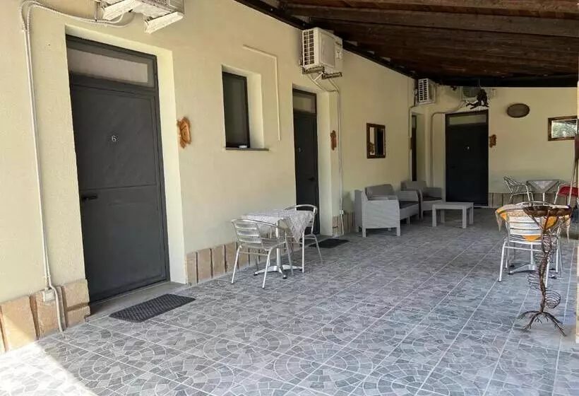 Hotelli Su Tasuru