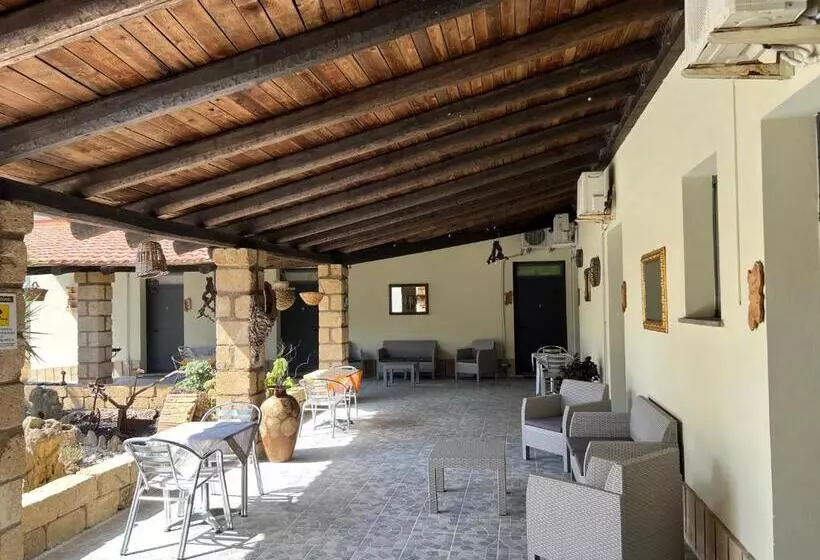 Hotelli Su Tasuru