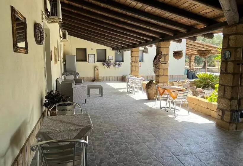 Hotelli Su Tasuru