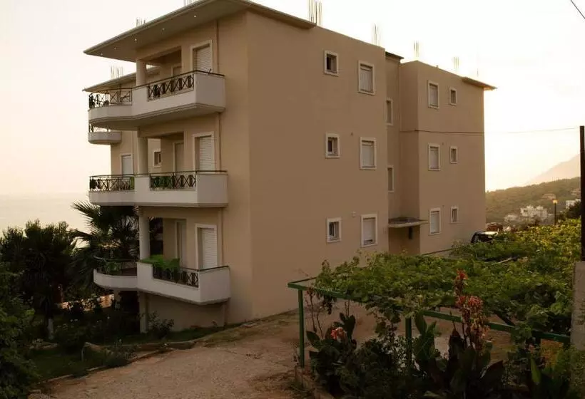 پانسیون Sunshine Guesthouse Dhermi
