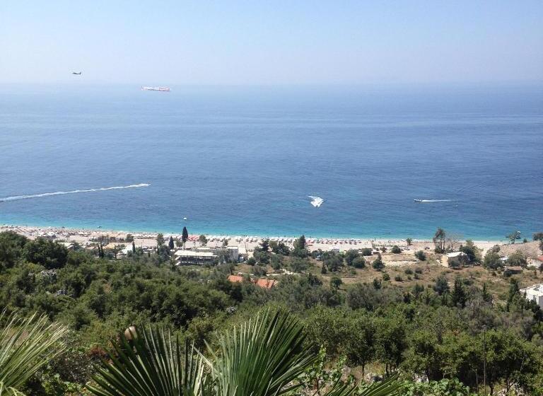 پانسیون Sunshine Guesthouse Dhermi