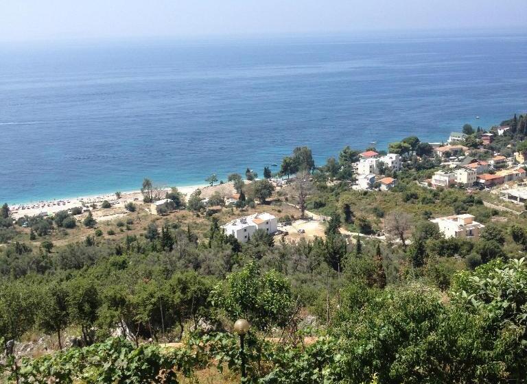 پانسیون Sunshine Guesthouse Dhermi