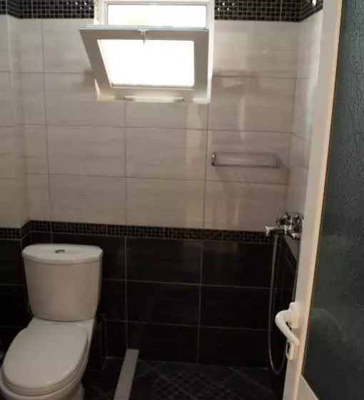 پانسیون Sunshine Guesthouse Dhermi