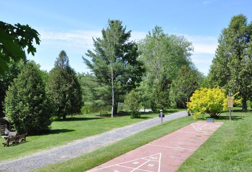 Общежитие La Petite Auberge De Jouvence