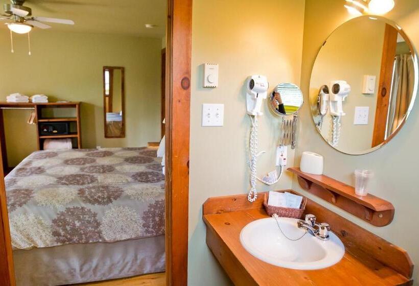 Общежитие La Petite Auberge De Jouvence