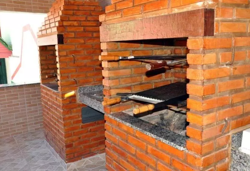 ユースホステル Pousada Chale Pico Da Bandeira