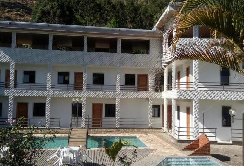 Albergue Pousada Chale Pico Da Bandeira