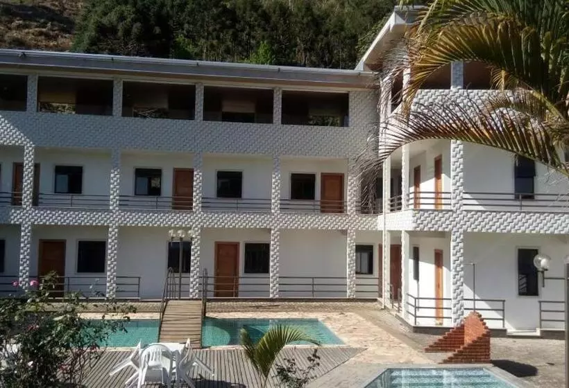 ユースホステル Pousada Chale Pico Da Bandeira