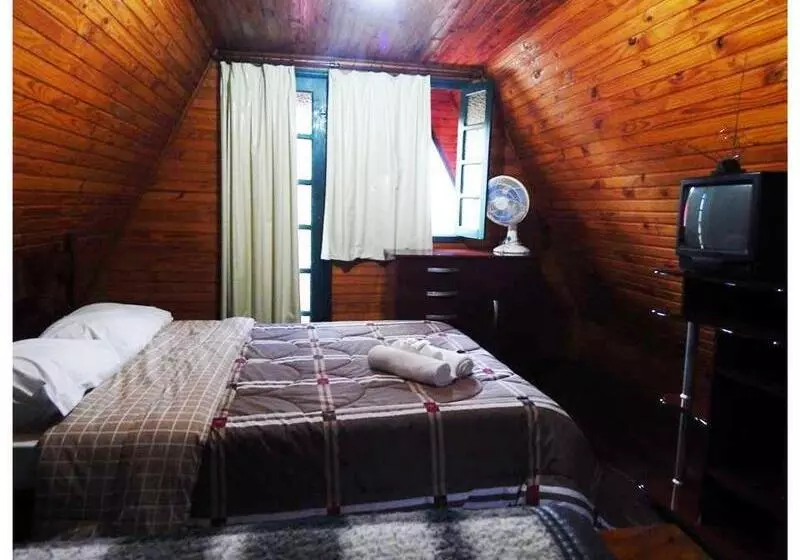 ユースホステル Pousada Chale Pico Da Bandeira