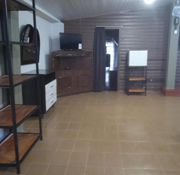 Albergue Pousada Chale Pico Da Bandeira