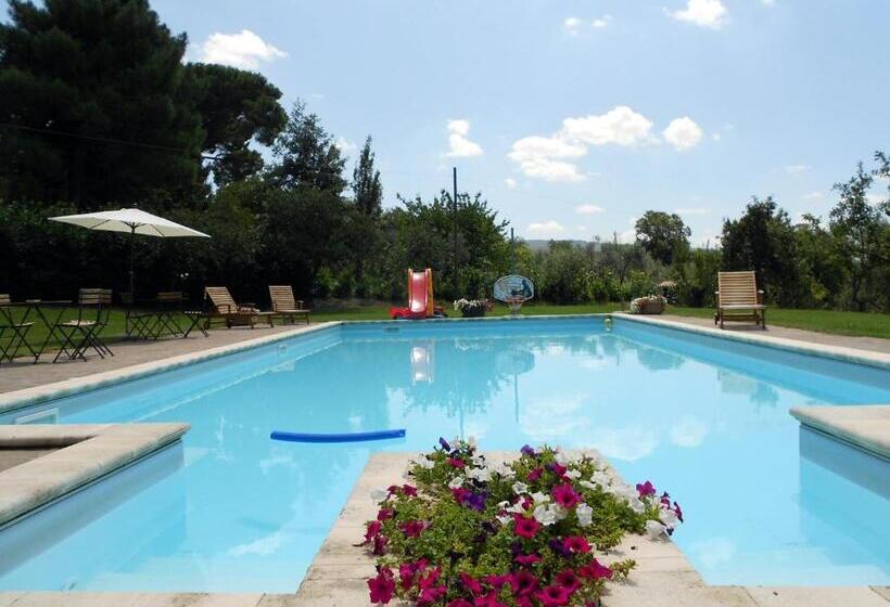 تختخواب و صبحانه La Meridiana Strana