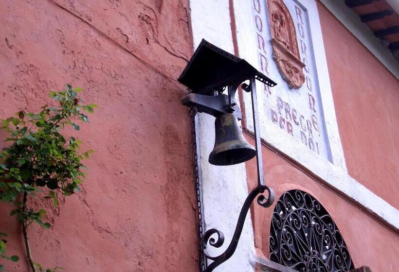 تختخواب و صبحانه La Meridiana Strana