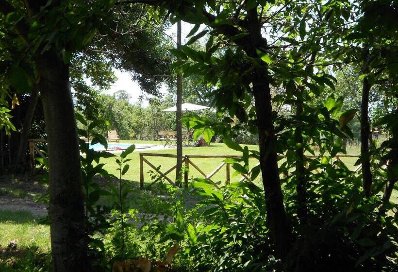 تختخواب و صبحانه La Meridiana Strana