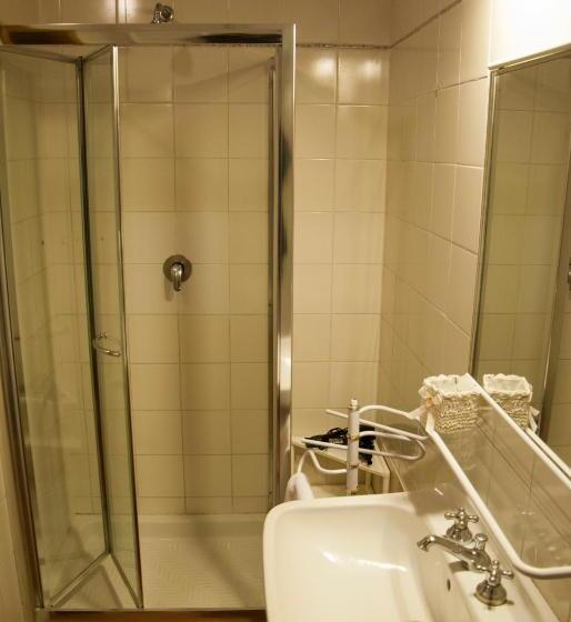 ベッドアンドブレックファースト Locanda Il Pino