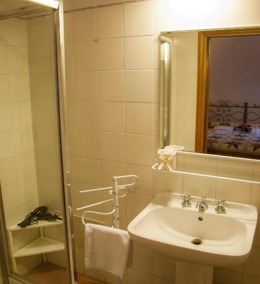 ベッドアンドブレックファースト Locanda Il Pino