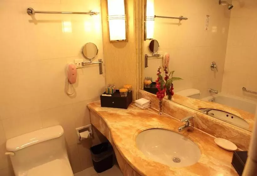 Hotelli E Mei Mountain