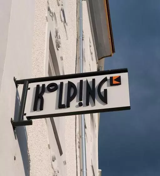 ホテル Kolping Hallein