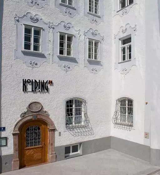 ホテル Kolping Hallein