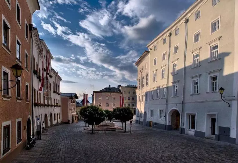 ホテル Kolping Hallein