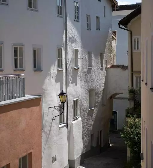 ホテル Kolping Hallein