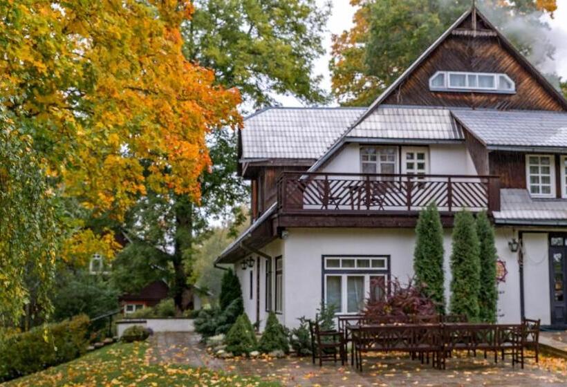 پانسیون Guest House Lauvaskalni