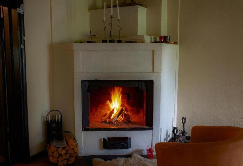 پانسیون Guest House Lauvaskalni