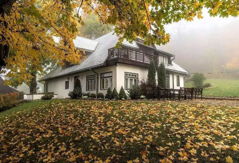 پانسیون Guest House Lauvaskalni