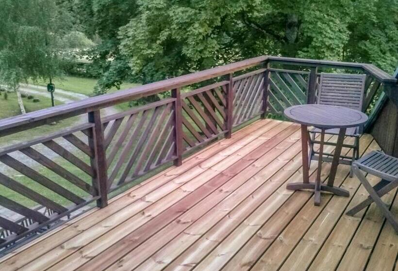 پانسیون Guest House Lauvaskalni