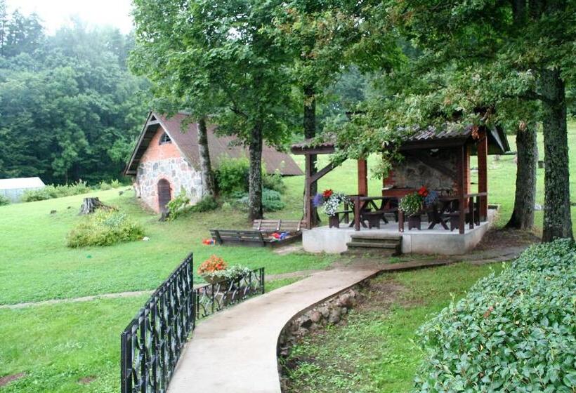 پانسیون Guest House Lauvaskalni