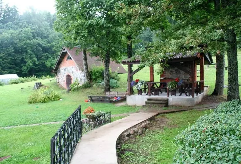 پانسیون Guest House Lauvaskalni