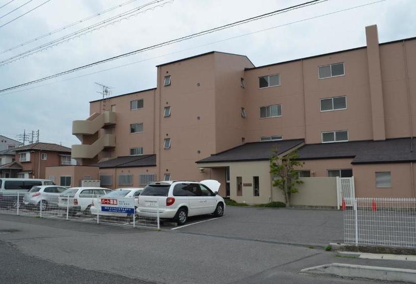 בית מלון כפרי Business  Ark Handa