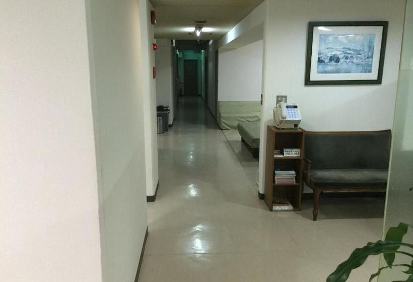 בית מלון כפרי Business  Ark Handa