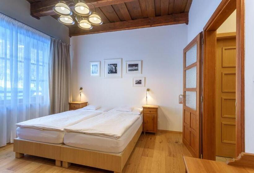 Отель A Restaurace U Vychopňů