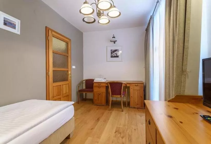 ホテル A Restaurace U Vychopňů