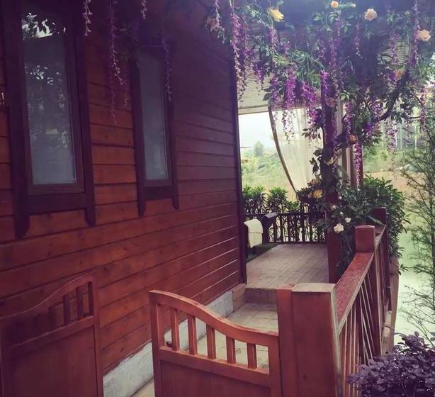 בית מלון כפרי Guilin Roshan Lake