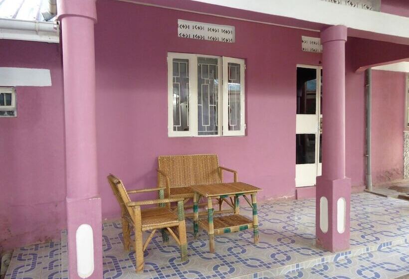 هتل Delhi Gardens