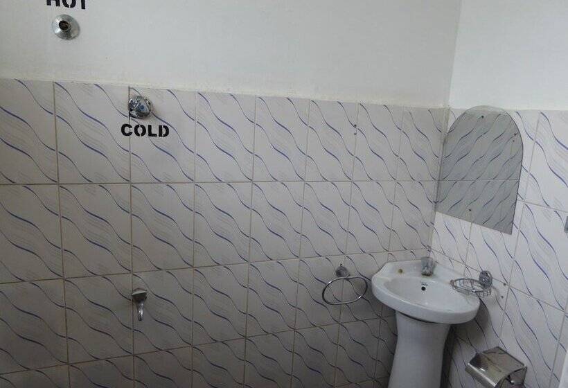 هتل Delhi Gardens