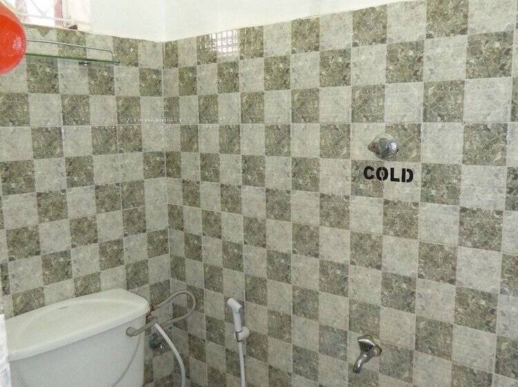 هتل Delhi Gardens