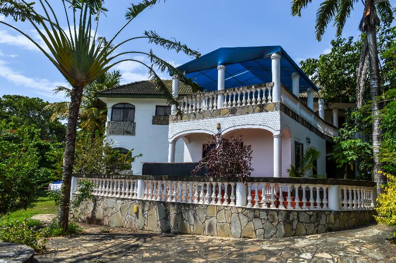 هتل Greenwood Resort