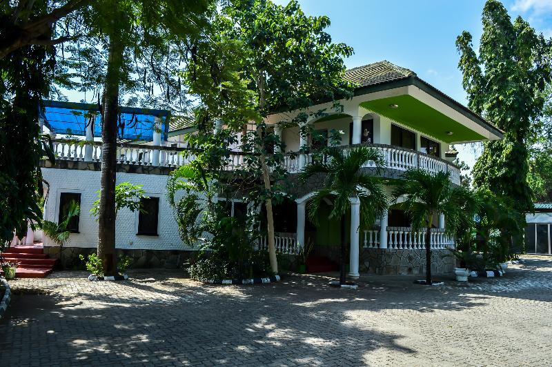 هتل Greenwood Resort