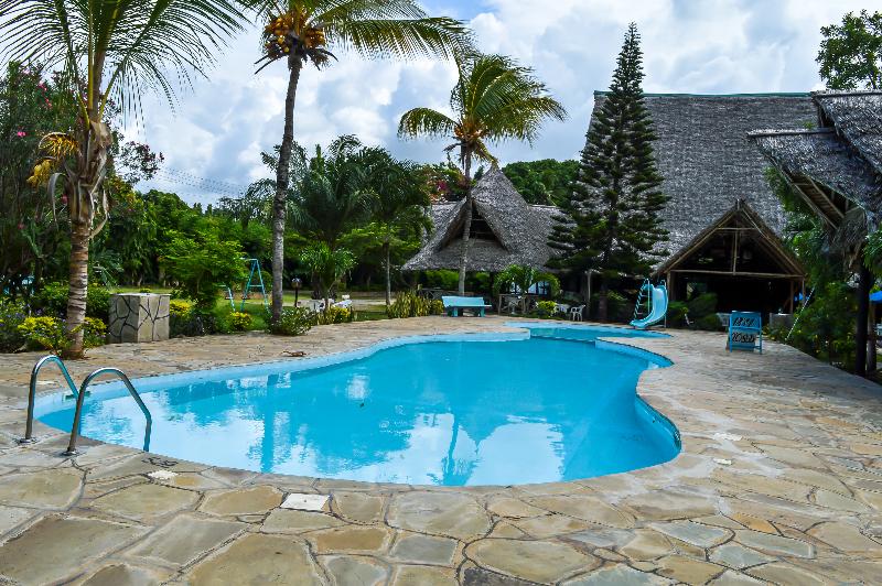 هتل Greenwood Resort