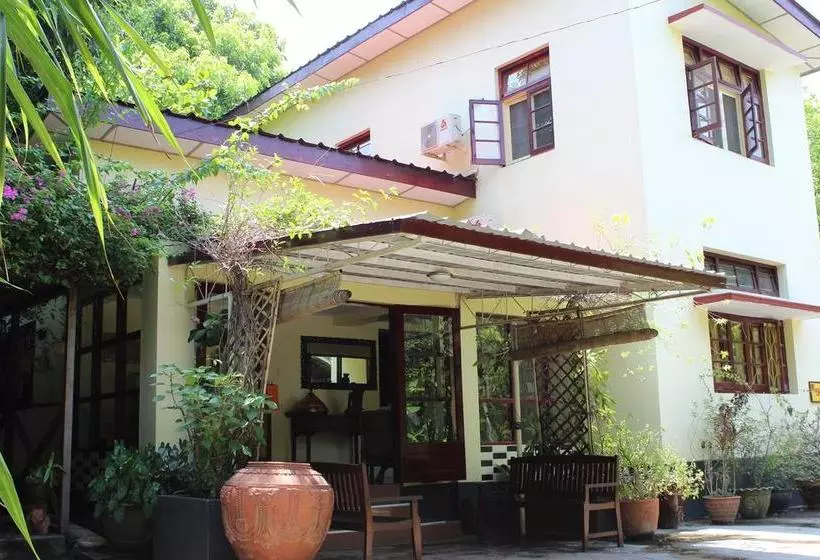 Alamanda Inn, Boutique Hotel And French Restaurant