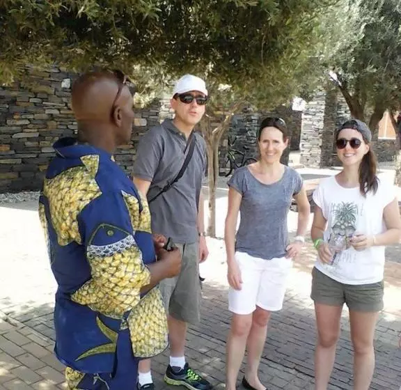 Retkeilymaja Authentic Bicycle Tours And Backpackers