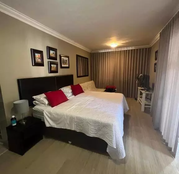 Aamiaismajoitus (B&B) Milas Place