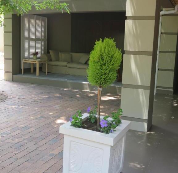 مبيت وإفطار Milas Place