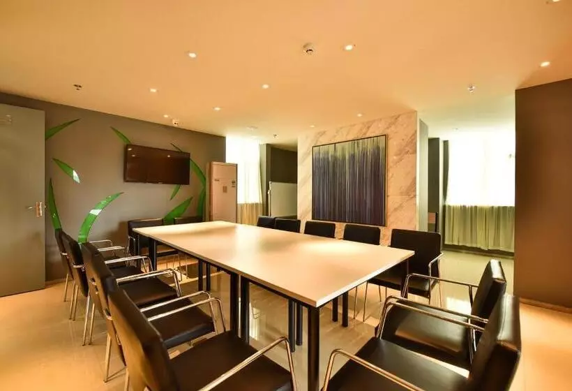 Hotelli Jinjiang Inn Haikou Binhai Avenue Qilou Old Street