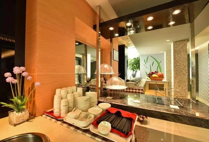 Hotelli Jinjiang Inn Haikou Binhai Avenue Qilou Old Street