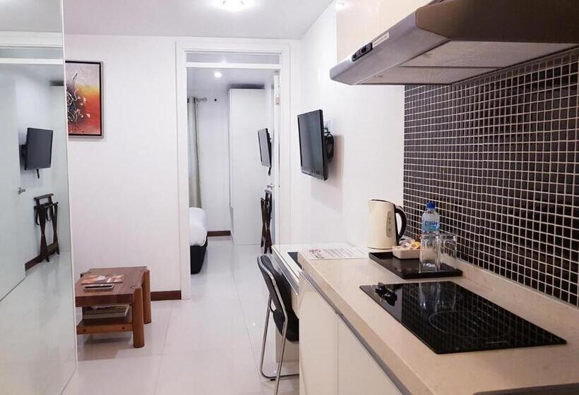 Отель The Shady Rest