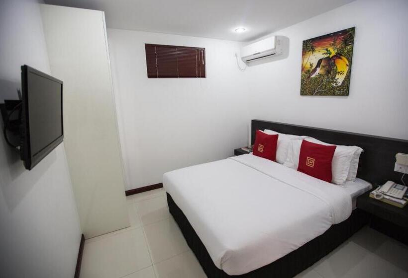 Отель The Shady Rest