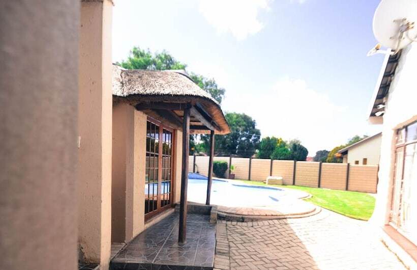 Lekoa Bed And Breakfast